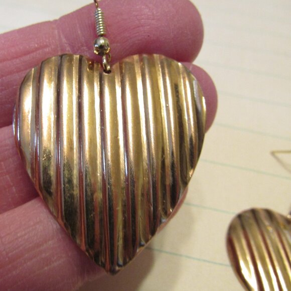 Heart Goldtone Metal Upcycled Ridged 80's Style Goldplate Fish Hook Earrings - Picture 3 of 4